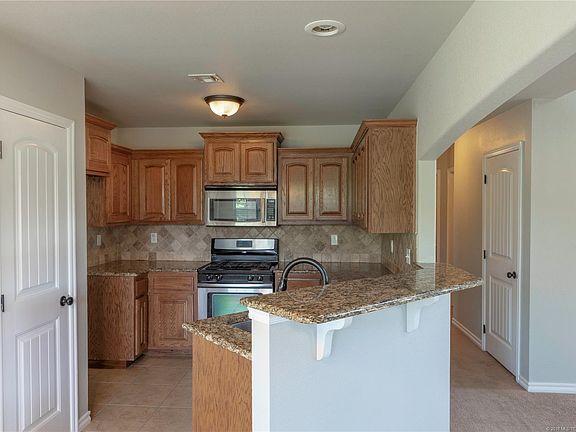 3rd image of 1317 W Burnham Ave