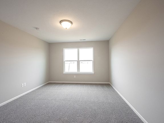 5th image of 138 Megan Ct
