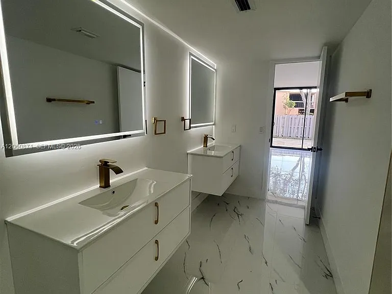 20610 NE 7th Ct — Photo 17