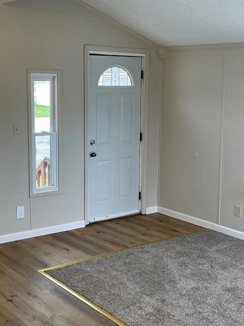 Lot 33 — Photo 3