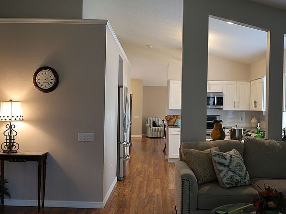 5th image of 345 Hanging Moss Cir