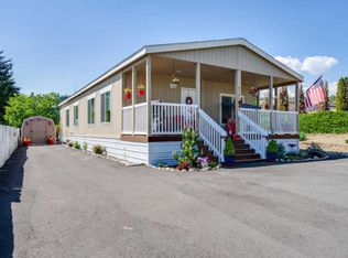 8561 N Cloverleaf Rd TRLR 23, Hauser, ID 83854