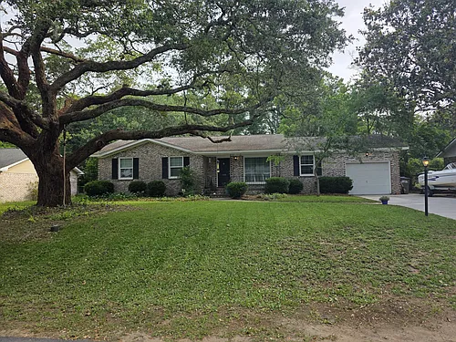 1308 Honeysuckle Ln Photo 1
