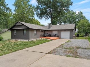 8507 Maple Ave, Raytown, MO 64138