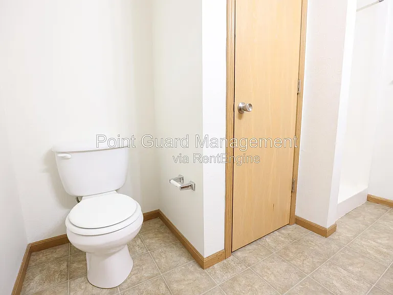 1003 Avenue K #6 — Photo 14