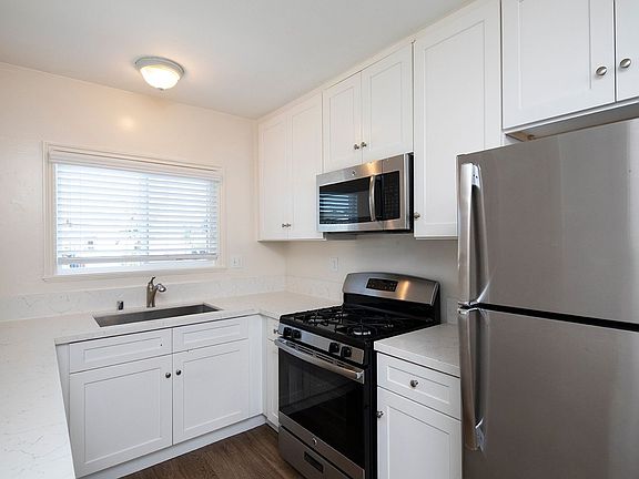 2nd image of 1671 Chalcedony St APT 5