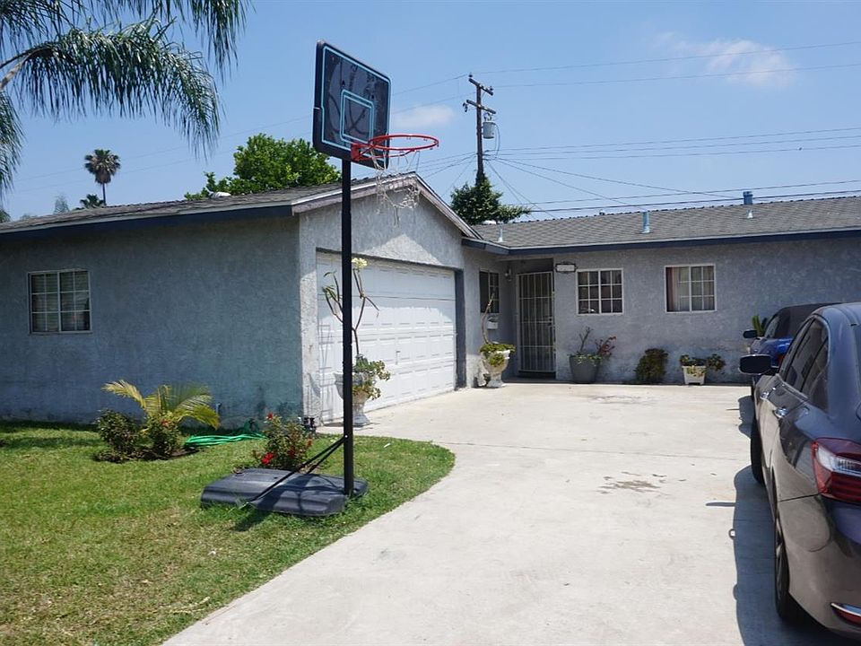 1st image of 320 Lang Ave