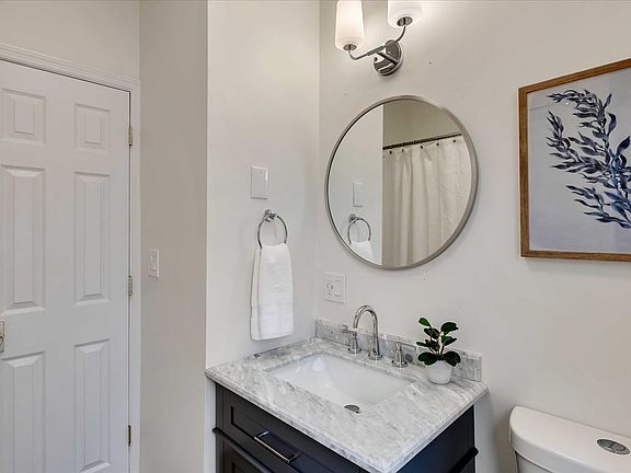 5th image of 146 Washington St APT 3