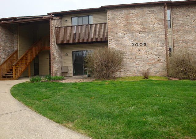 1st image of 2005 Waterfront Dr N APT A