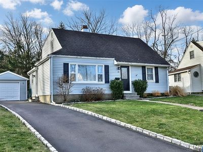 20 Charles Ter, Waldwick, NJ, 07463