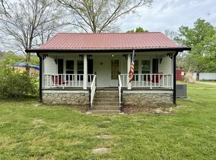 2114 Edgewood Rd, Dickson, TN 37055