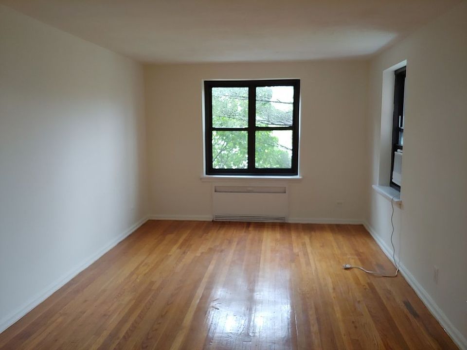 1st image of 7303 Bell Blvd APT 4M
