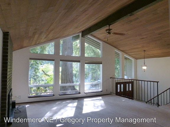 2nd image of 12008 NE 68th Pl