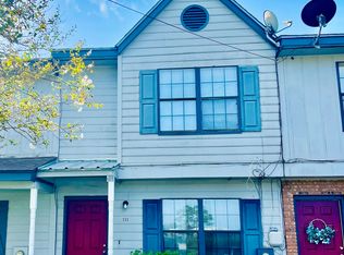 111 Pelican Point Dr, Saint Marys, GA 31558
