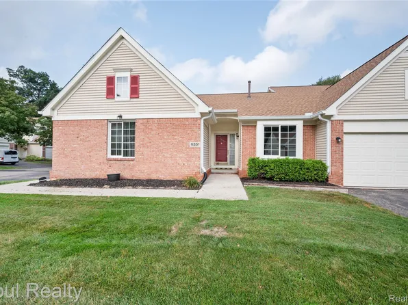 6351 Pembrook Dr, Westland, MI 48185