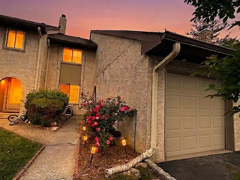 42 Tennyson Dr — Photo 1