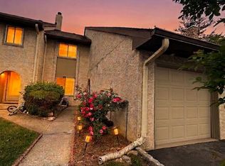 42 Tennyson Dr, Plainsboro, NJ 08536