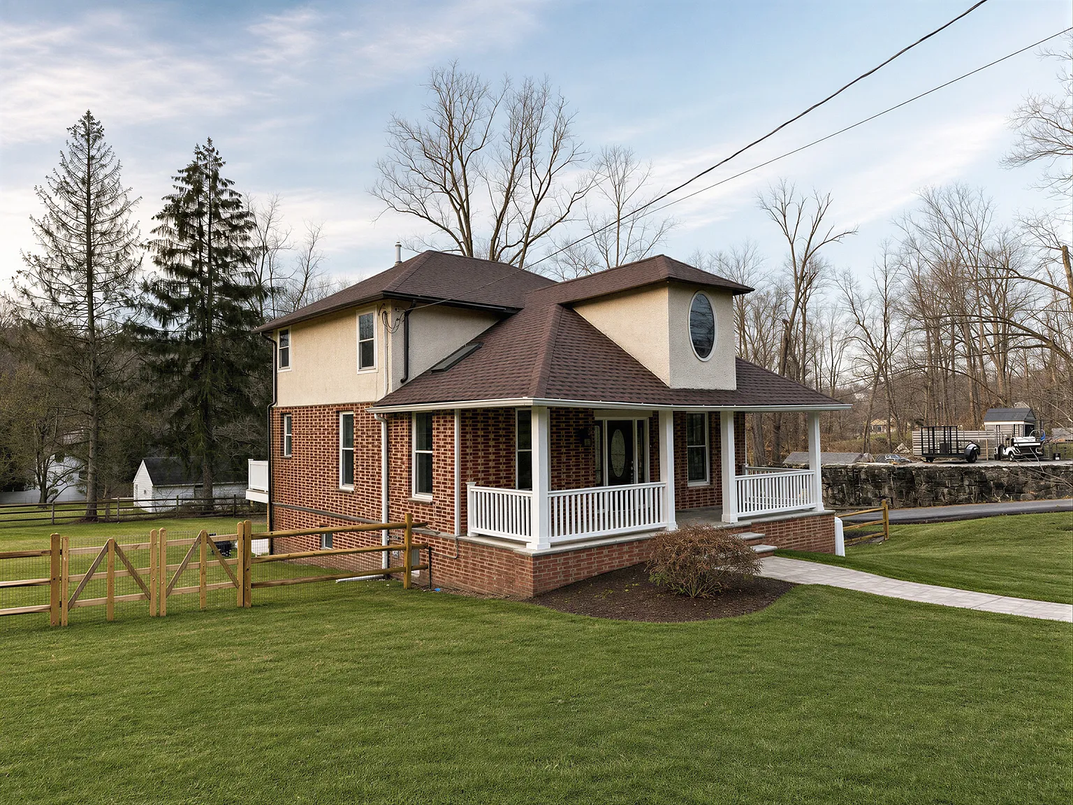 4416 Fairview Ave — Photo 3