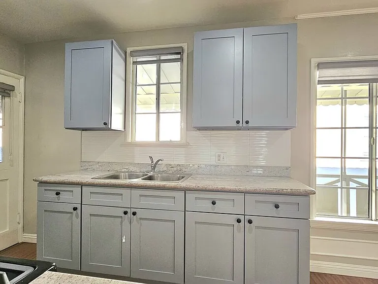1020 S Norton Ave #1020B — Photo 6