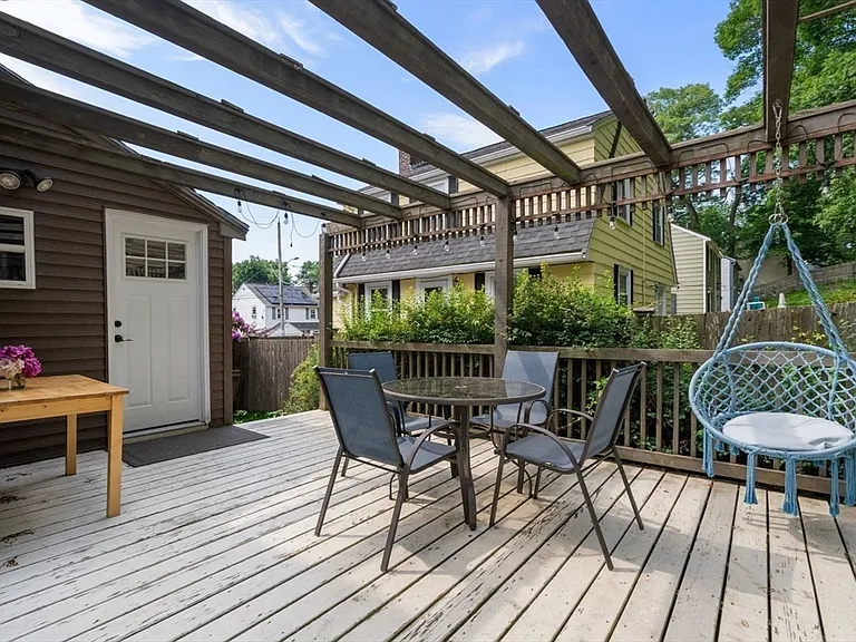 31 Braeburn Rd — Photo 32