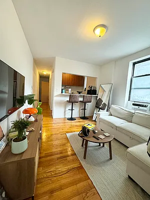 Rented by Oxford Property Group | media 1