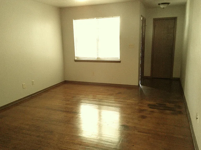 6804 Ashby Ter — Photo 3