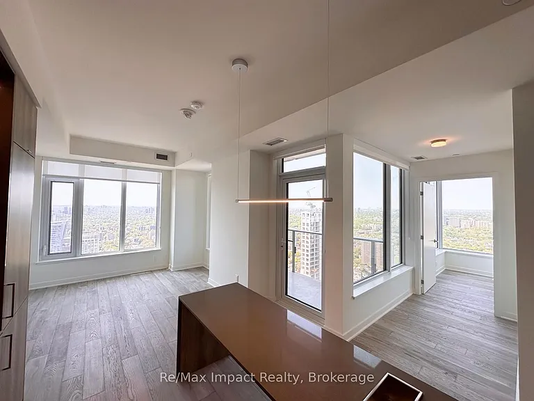 11 Yorkville Ave #4602 — Photo 11