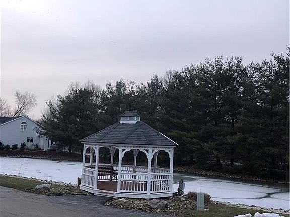 3rd image of 806 Woodfield Ct #806