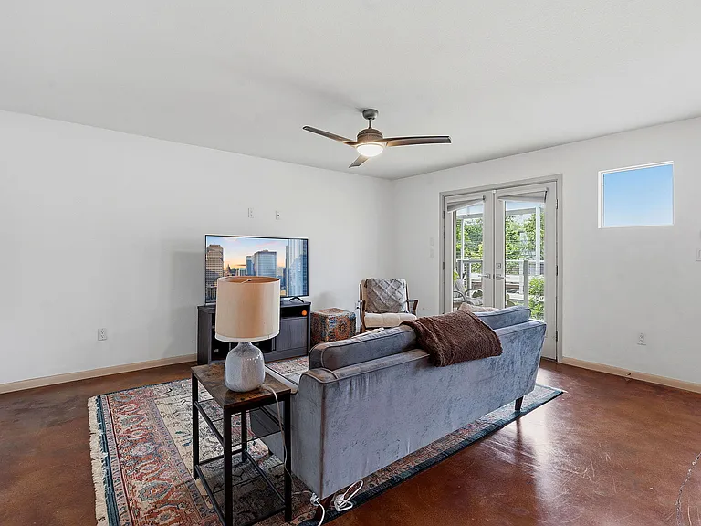 41 Waller St #209 — Photo 3