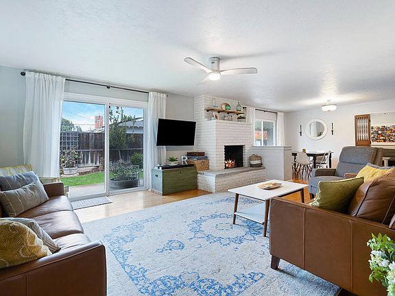 5th image of 216 W San Ramon Ave