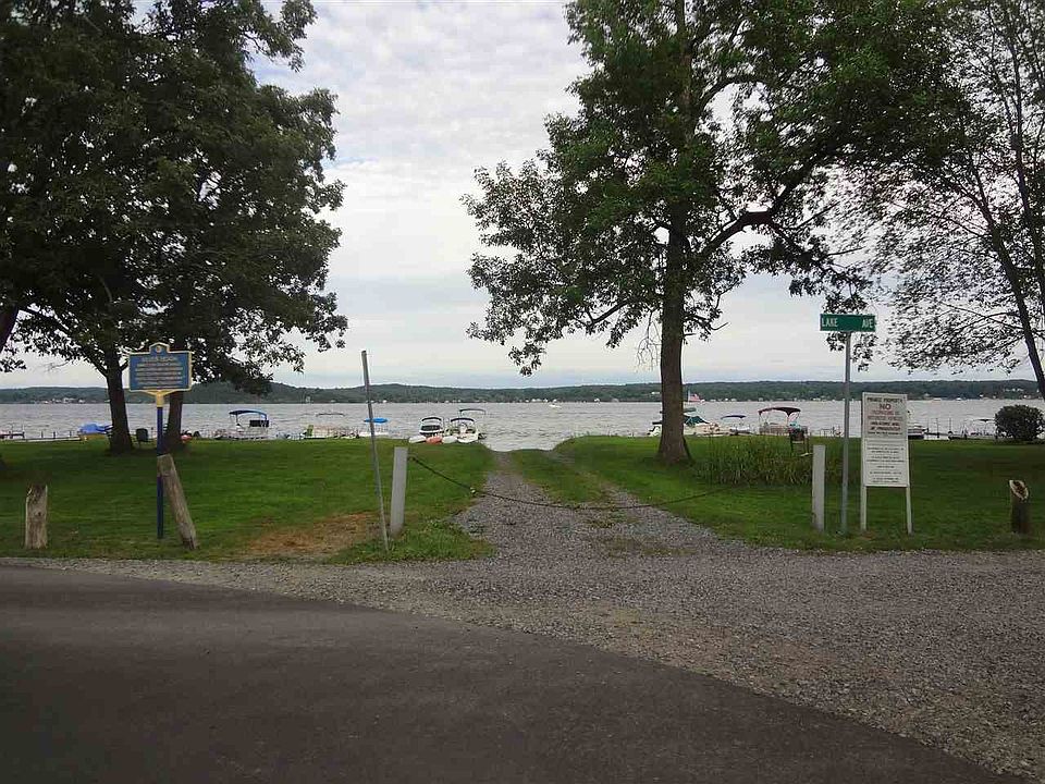 2nd image of 4176 Silver Beach Rd