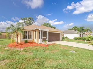 5472 Club Cir, Haverhill, FL 33415