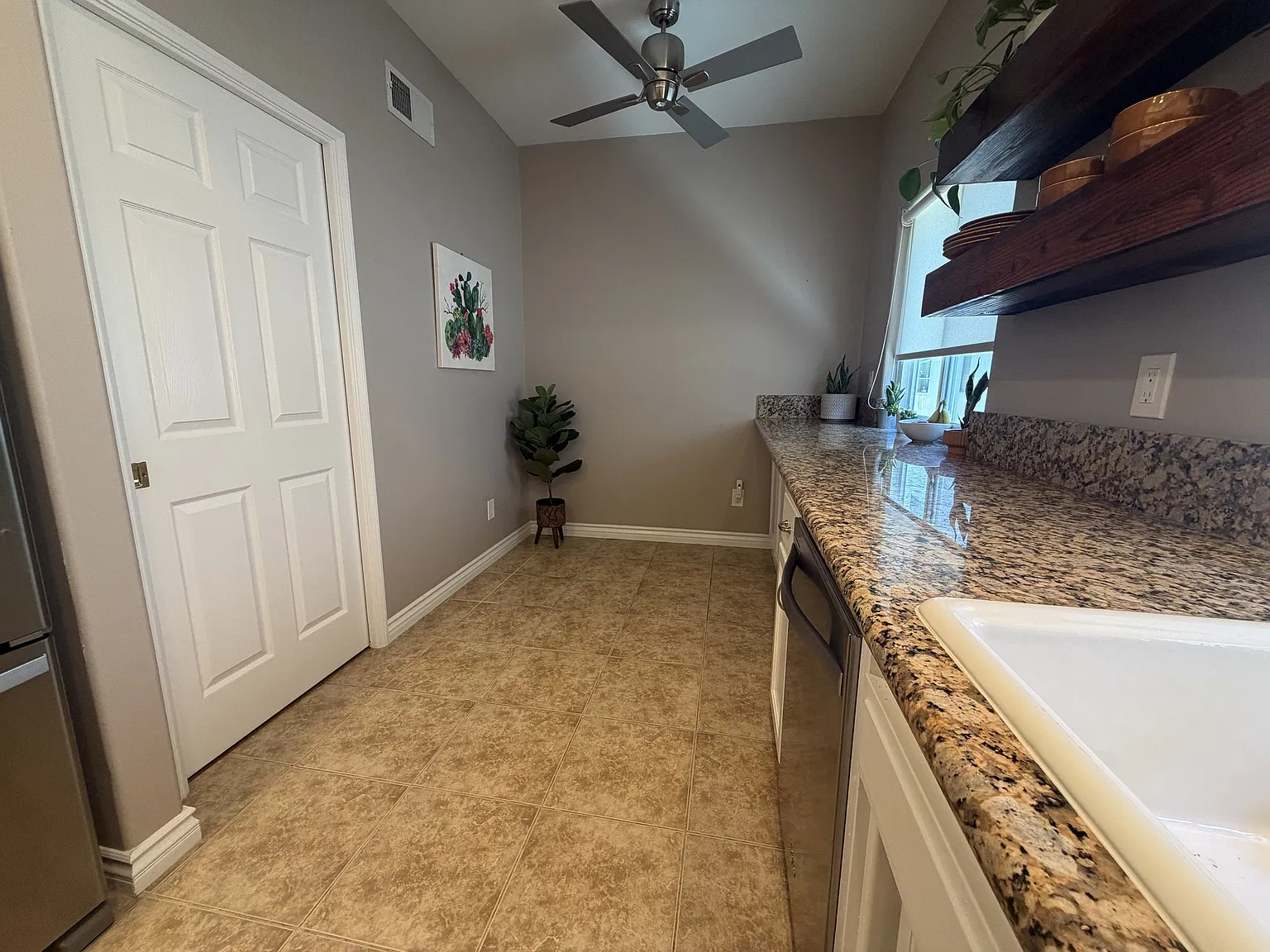 2 bed, 2.5 bath, 1070 sqft, $3,400 — Photo 3