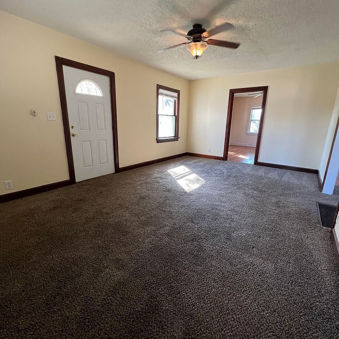 216 S Madison St, Enid, OK 73701 | Zillow