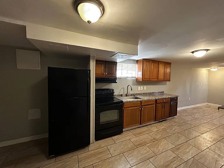 6401 Fairborn Ter — Photo 4