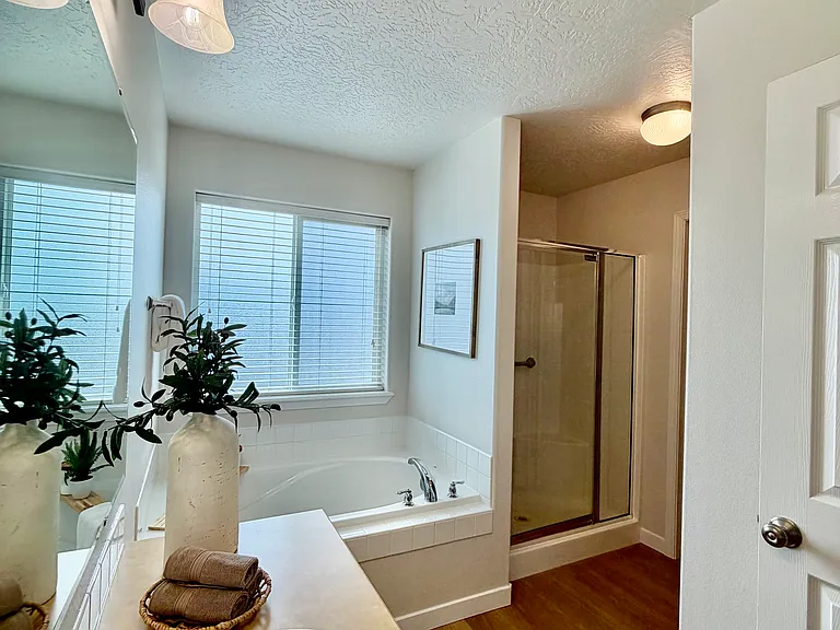 17203 N Midsummers Ln — Photo 9