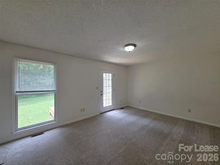 101 Vance Allen Ave — Photo 7