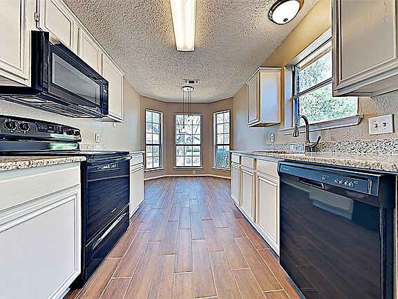 2nd image of 2808 Monthaven Dr