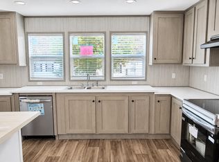 3901 E Saint Charles Rd #204, Columbia, MO 65201