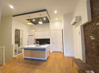 140 Manhattan Ave #1R, Brooklyn, NY 11206