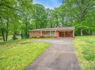 113 Dogwood Ave, Forest City, NC 28043