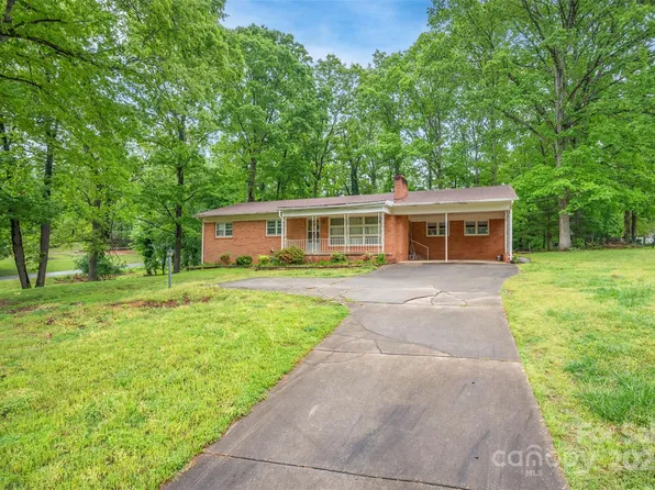 113 Dogwood Ave, Forest City, NC 28043