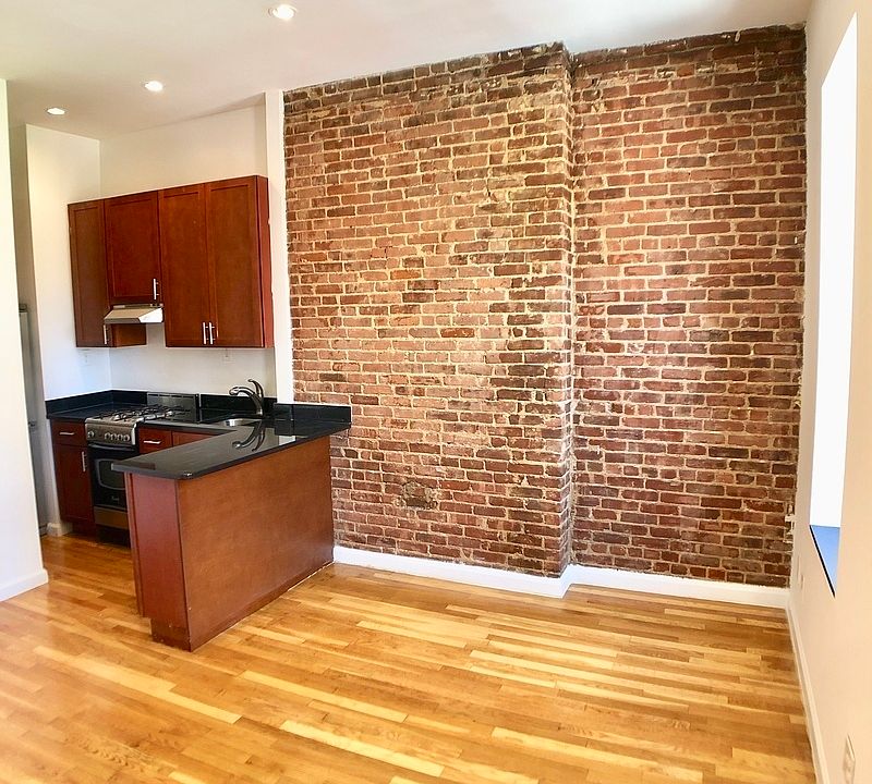 1st image of 1698 2nd Ave #5