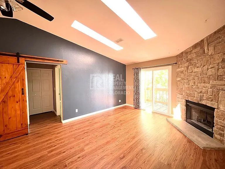 918 Tenderfoot Hill Rd #201 — Photo 4