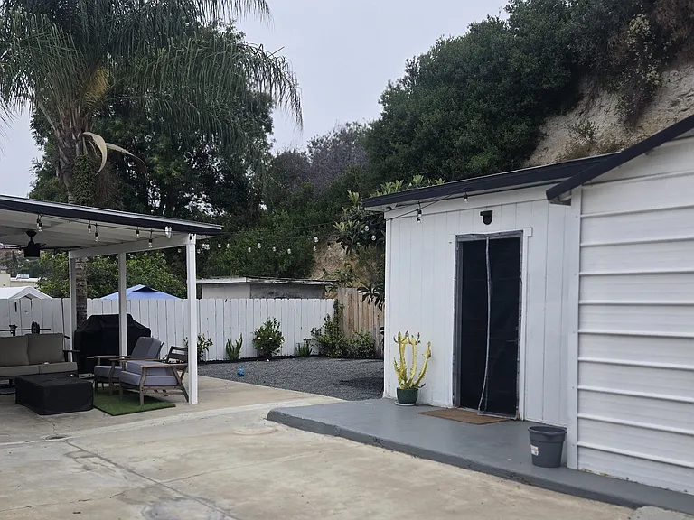 4141 Rolando Blvd — Photo 10