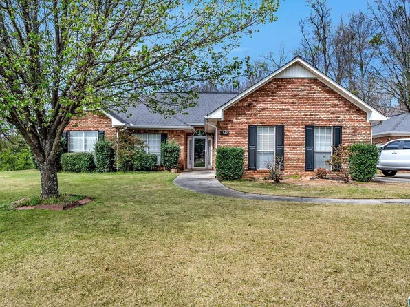 1542 Clover Ave, Gardendale, AL 35071