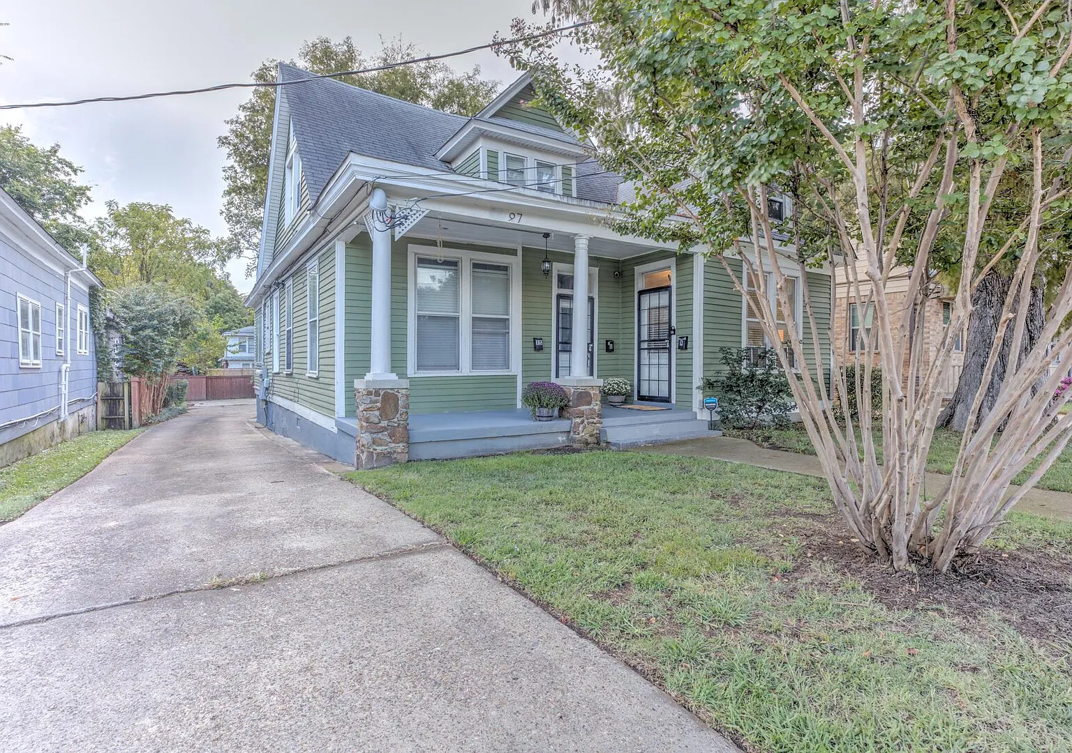 Charming 1 Bedroom Oasis — Photo 4