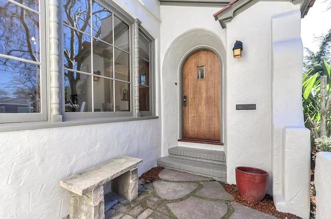 140 N Buena Vista Ave — Photo 4