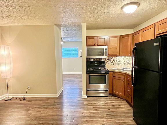 5th image of 630 Central Ave APT 207
