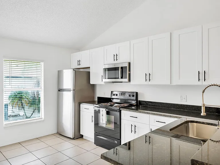 3651 N Goldenrod Rd #B203 — Photo 3